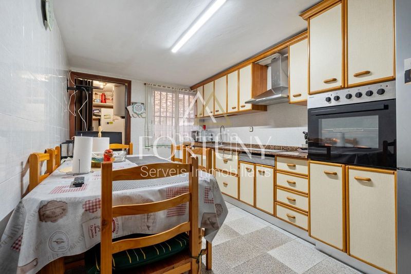 Foto 7223b2f5-6303-42d0-99b6-be9f008ce025. Casa amb aparcament a Constantí