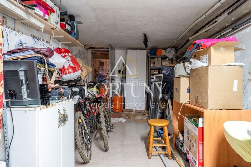 Foto b383df49-9c01-4ab8-89d9-03466d1d1f4a. Casa amb aparcament a Constantí