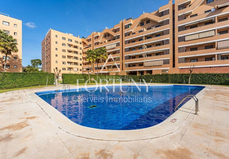 Foto 33c5beb4-92cd-4814-9fa8-2a0c7be02908. Pis amb aparcament piscina a Migjorn Reus