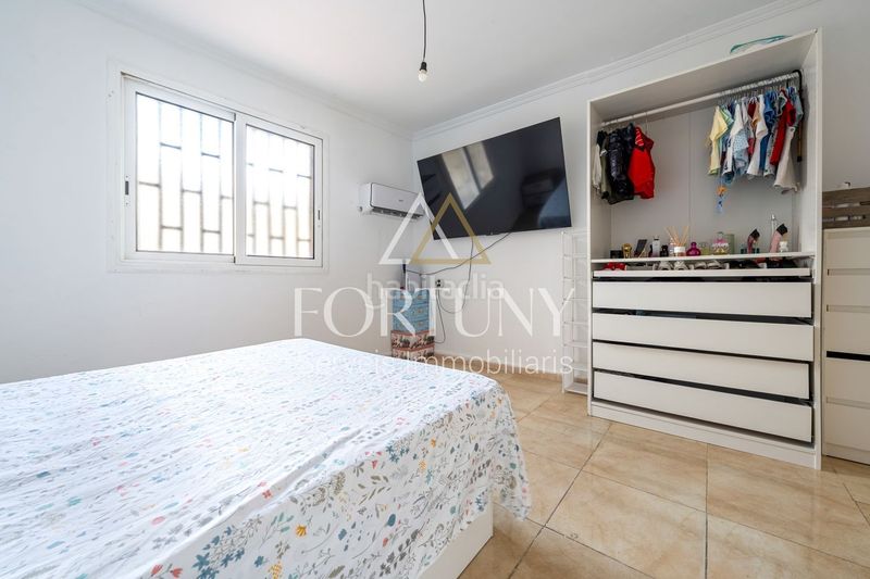 Foto 5c9b09de-b09e-4b89-b0d4-61e98198e633. Casa amb aparcament a Llevant Reus