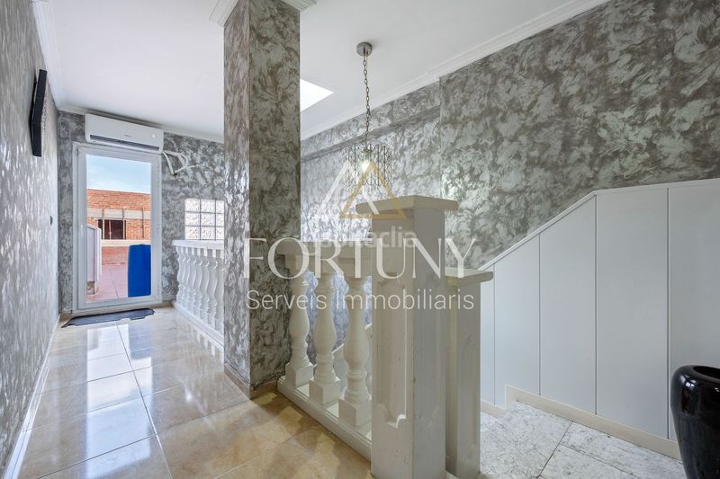 Foto 5ce2d2ba-a875-4587-b337-cd22f92518ff. Casa amb aparcament a Llevant Reus