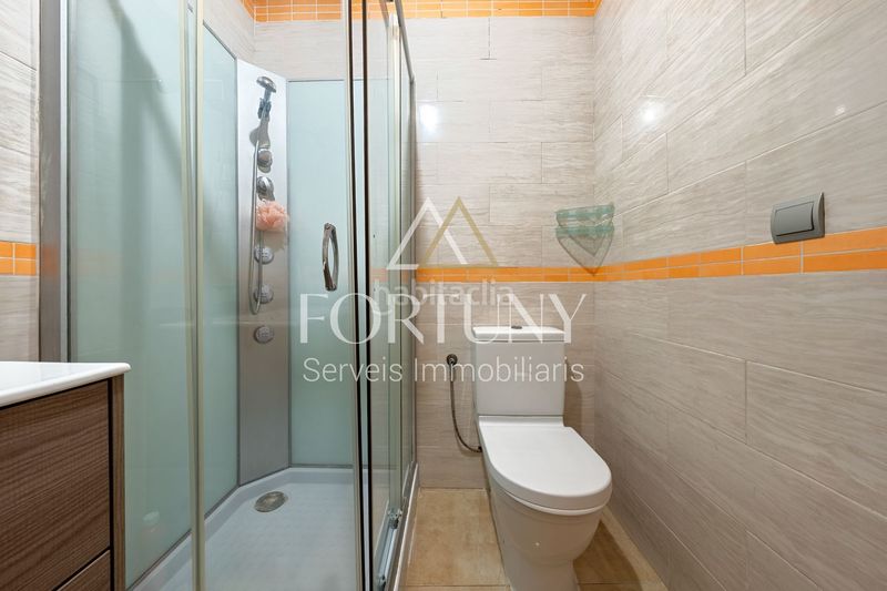 Foto 5df4bad9-ea16-49f3-8367-7000a530bf69. Casa amb aparcament a Llevant Reus