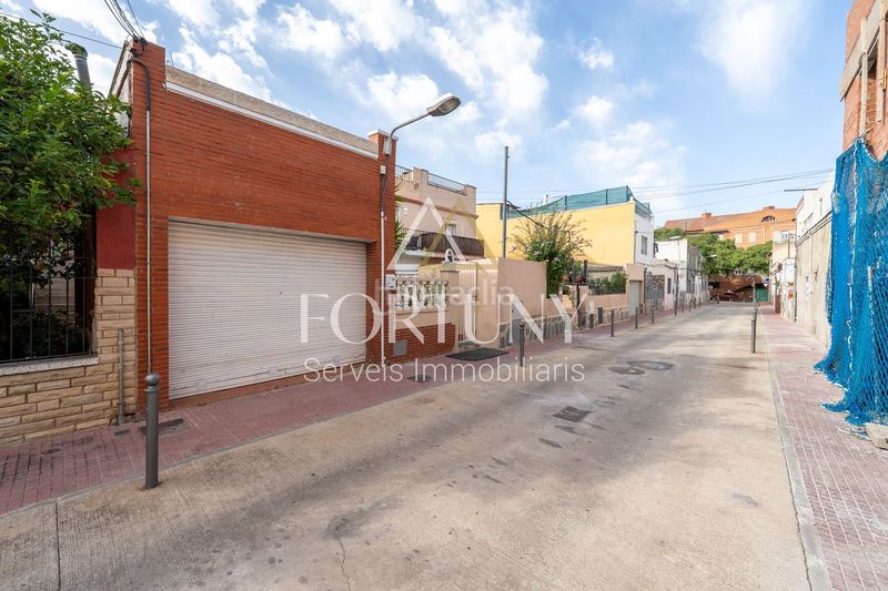 Foto dc389278-9692-4fef-b9c3-7af2de441fe3. Casa amb aparcament a Llevant Reus