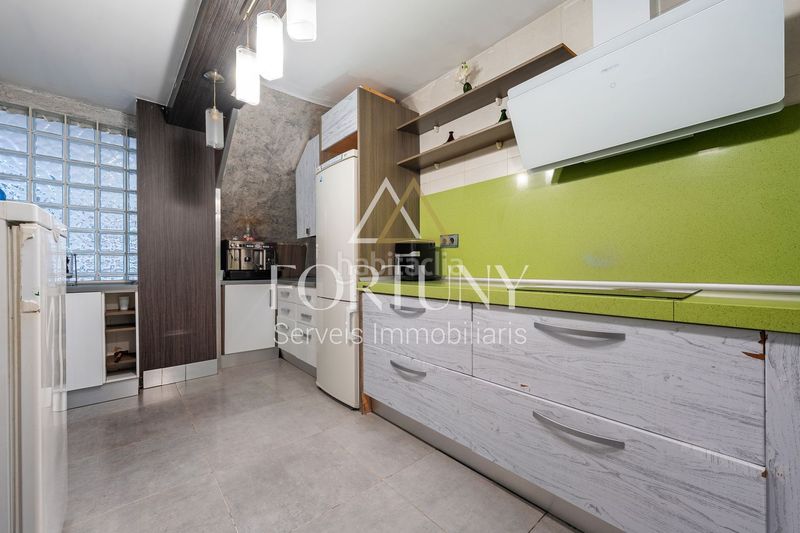 Foto df14d856-1e32-4d4e-a289-baa70e506427. Casa amb aparcament a Llevant Reus