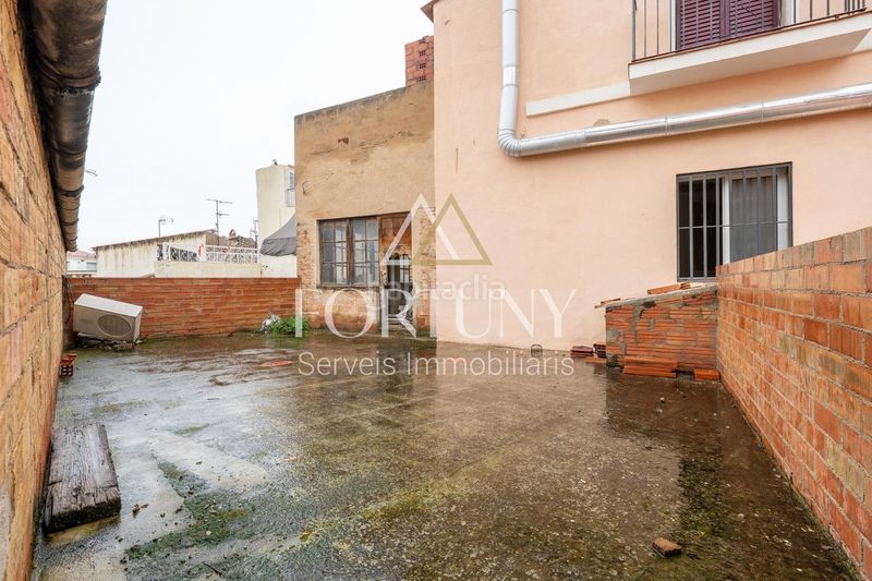 Foto 0c149f02-59f9-4a0e-9373-00176bd3b51f. Edificio  en venta en constanti en Constantí