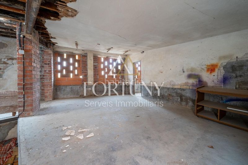 Foto 132d61d5-15ad-4be7-b176-20e9c379d4a0. Edificio  en venta en constanti en Constantí