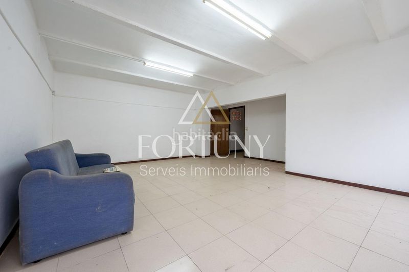 Foto 30e88410-3291-41c7-b929-21d7f703e3f8. Edificio  en venta en constanti en Constantí