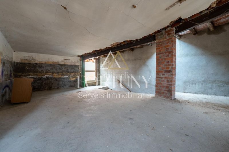 Foto 8c2a3b6c-9954-48c2-ac54-e9dd325501c8. Edificio  en venta en constanti en Constantí