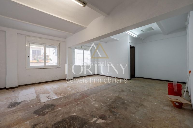 Foto 9330055d-d541-4ce1-9ae2-43d3d92aee82. Edificio  en venta en constanti en Constantí