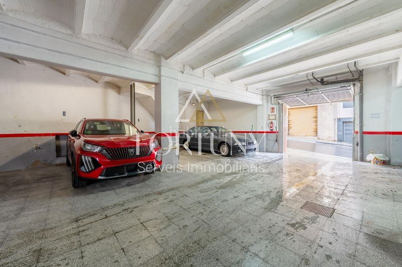 Foto a8f38326-d133-40d5-b4ee-d018c59558bf. Edificio  en venta en constanti en Constantí