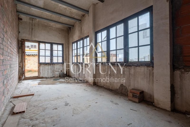 Foto c2634c3f-c182-40be-abbc-742e13448606. Edificio  en venta en constanti en Constantí