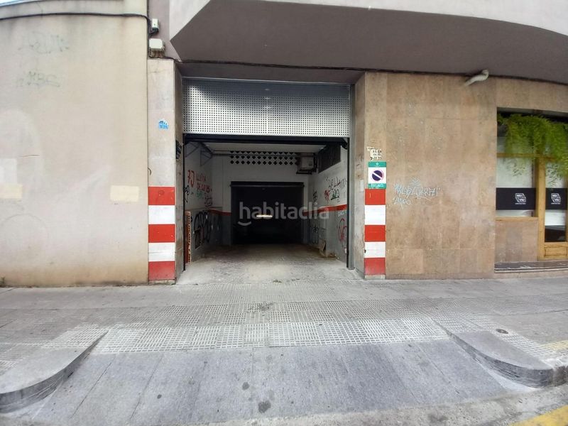Foto eb54bca9-bac7-4b16-be28-b4c685649c3e. Aparcament cotxe a Centre Reus