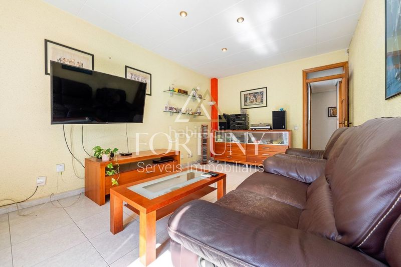 Foto dd63f917-20a2-4db5-91bb-236bcffa8265. Pis a Centre Reus