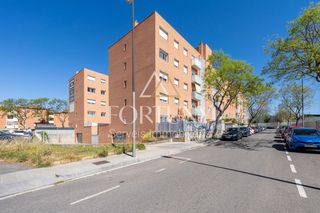 Etagenwohnung  De pere domènech roura. Piso en venta en reus