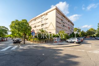 Etagenwohnung  Avenida lleo, 1, esc4. Piso en reus