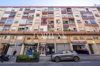 Flat  Escultor rocamora. Piso en venta en reus