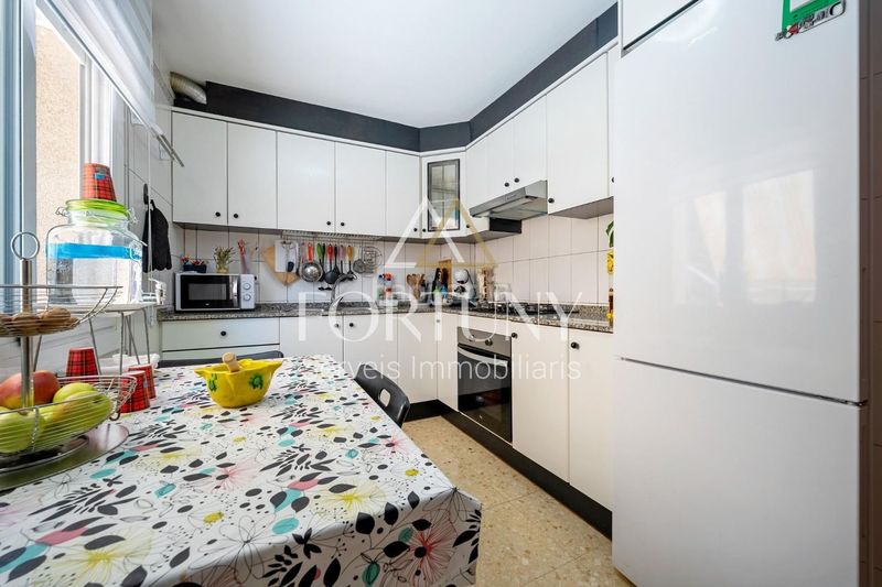 Foto 0ca2bbb7-f957-4817-8d36-1e3b90b812bd. Casa amb aparcament a Constantí