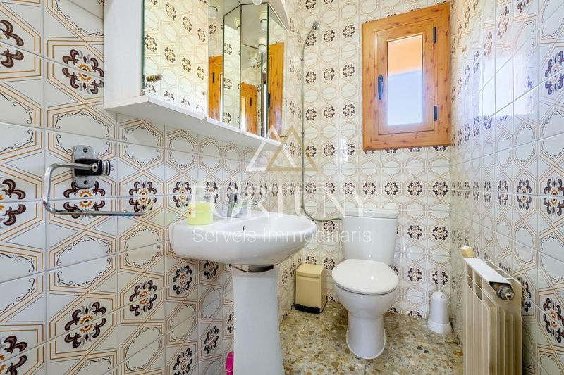 Foto 2cff8041-c50f-4002-9548-b29f5216356f. Casa amb aparcament piscina a Espluga de Francolí (L´)