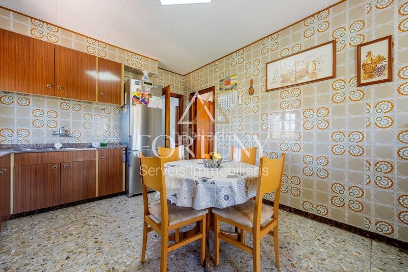 Foto 701b7d4d-521b-4a98-ab07-4475e44076fe. Casa amb aparcament piscina a Espluga de Francolí (L´)