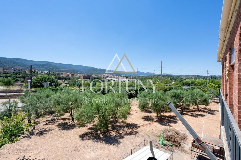 Foto a2258b53-7b1b-4874-b9c5-8a0f876947c1. Casa amb aparcament piscina a Espluga de Francolí (L´)