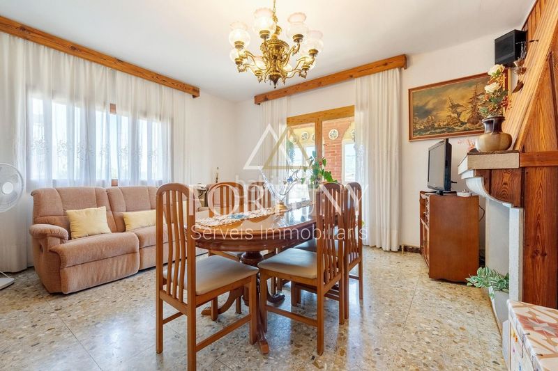 Foto baf5f937-894d-41a7-bc51-d4cc25363d33. Casa amb aparcament piscina a Espluga de Francolí (L´)