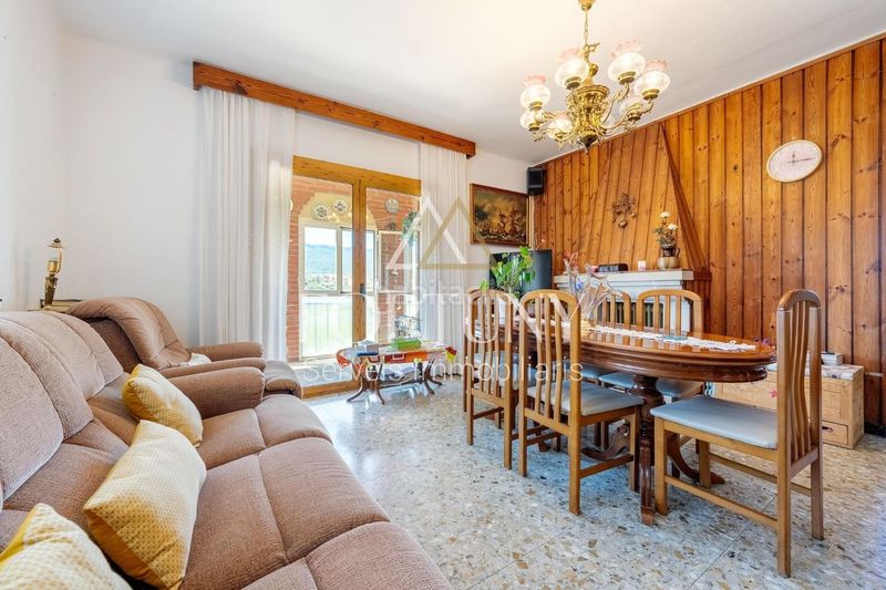 Foto c19ea65c-840a-4621-bc75-3441b0ac5fd9. Casa amb aparcament piscina a Espluga de Francolí (L´)