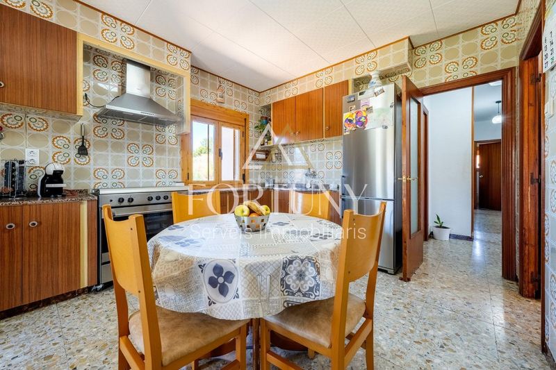 Foto c90890a9-ae50-40d1-aade-f6c4a711c425. Casa amb aparcament piscina a Espluga de Francolí (L´)
