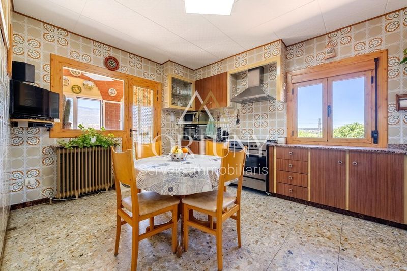 Foto fb5284fb-643c-445a-ac50-80c0a2d86908. Casa amb aparcament piscina a Espluga de Francolí (L´)