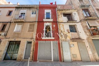 House  Girada. Casa en venta en reus