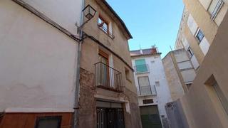 Casa a Segorbe. Casa a reformar en el centro de segorbe