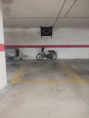Aparcament cotxe a Nules. Garaje en nules av nyons