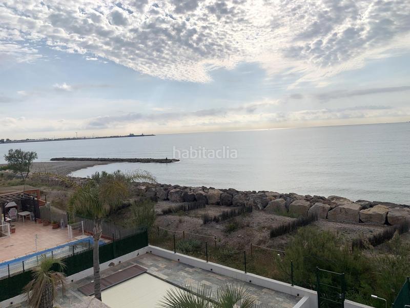 Foto 61747386-233e-4e57-9f8c-6a1440835135. Chalet espectacular chalet en primera linea de Playa en Burriana