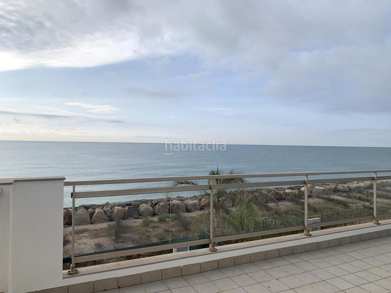 Foto 6660c1e3-9a32-4791-850c-812d3f35ff8a. Chalet espectacular chalet en primera linea de Playa en Burriana