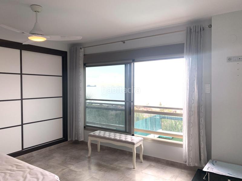Foto 6d1fdafb-8643-48dc-95a4-2fb66c7da24d. Chalet espectacular chalet en primera linea de Playa en Burriana