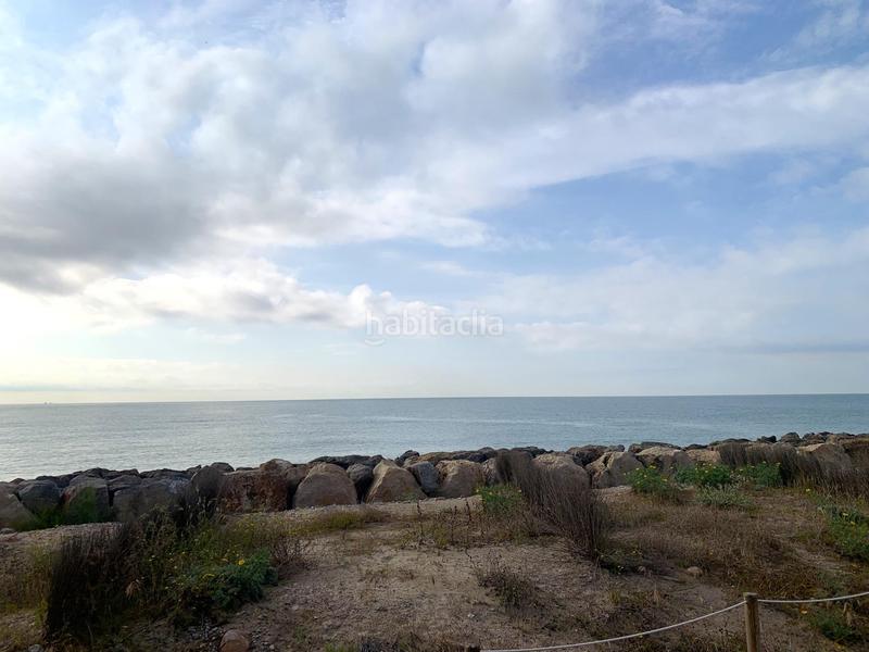Foto 705358ab-942a-4caa-89c3-8eb34f983cc1. Chalet espectacular chalet en primera linea de Playa en Burriana