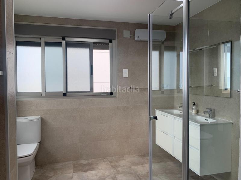 Foto 71be659a-d545-4ff1-bb0b-50120b5f4936. Chalet espectacular chalet en primera linea de Playa en Burriana