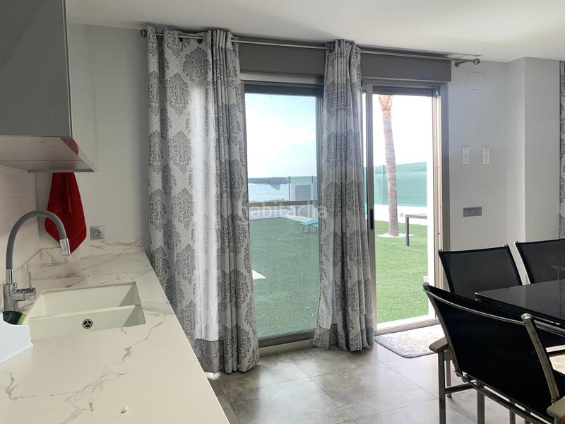 Foto a0b1cd55-6e02-4aae-82f2-a5cf5e87d4a3. Chalet espectacular chalet en primera linea de Playa en Burriana