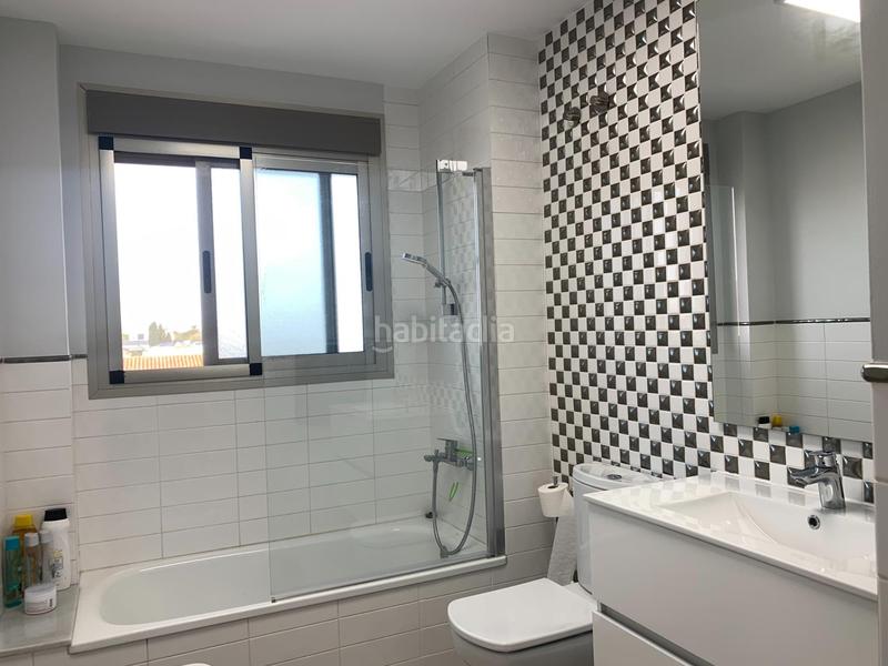 Foto f2aba042-f812-425e-8f7a-6a3b6d4b3937. Chalet espectacular chalet en primera linea de Playa en Burriana