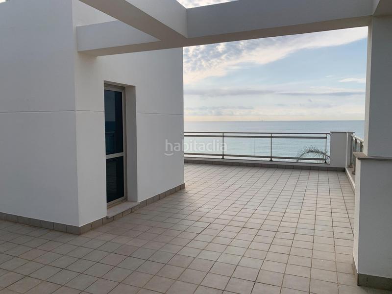 Foto f7f94195-4134-401a-a3a5-30a7df02e19e. Chalet espectacular chalet en primera linea de Playa en Burriana