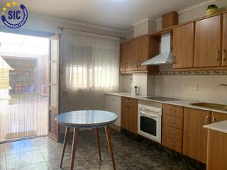 Haus in Nules. Viviendas en venta en nules con potencial de inversión!