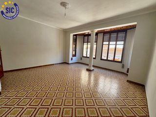 Casa en Nules. Casa señorial de grandes dimensiones en el corazón de nules