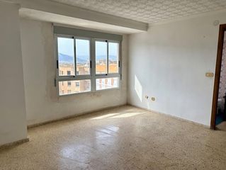 Piso en Nules. Piso  luminoso,  ideal para  vivir o invertir en nules