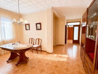 Casa en Nules. Espectacular vivienda esquinera con gran garaje y terraza en nul