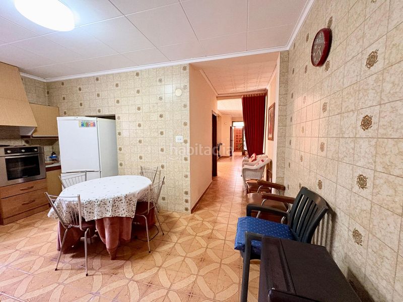 Foto 3c74e6d8-fc74-40ee-98da-90a1d601b234. Casa amb aparcament a Nules