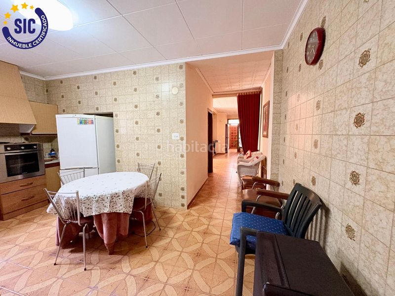 Foto b015aadc-beab-43ff-9232-bc87a5b89980. Casa amb aparcament a Nules