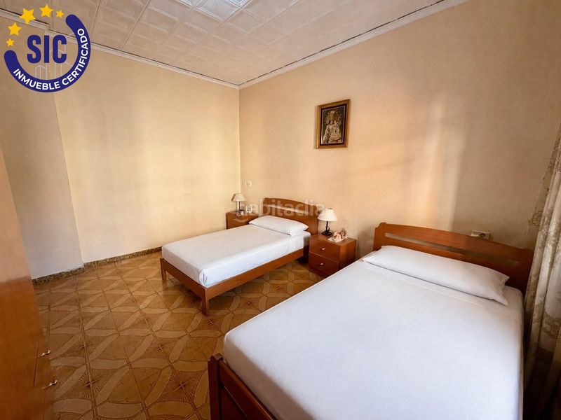 Foto cf85aa80-e170-487b-804c-ed6c824b200a. Casa amb aparcament a Nules