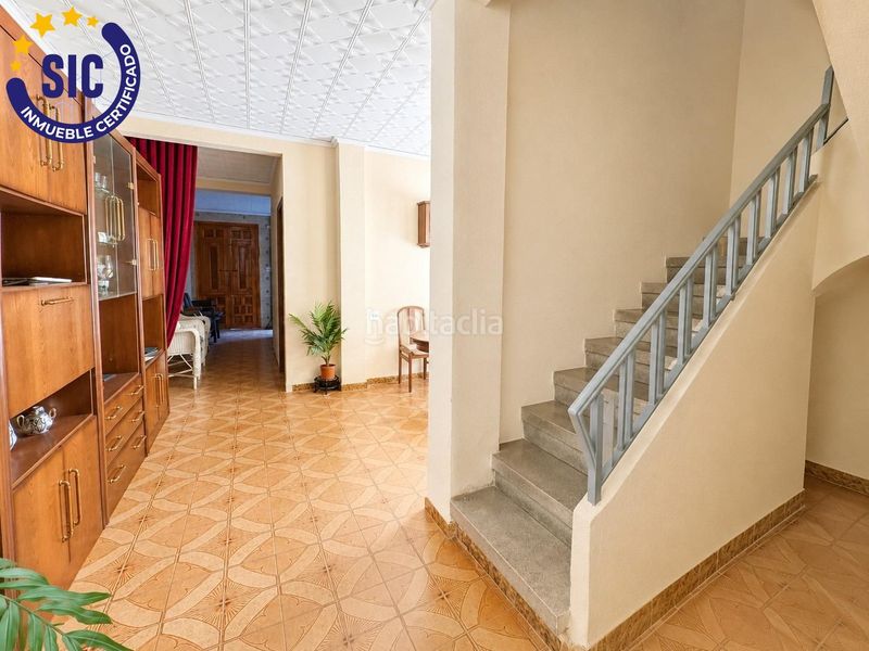 Foto fb157421-9f7f-4ffd-8a91-728080b6cca5. Casa amb aparcament a Nules