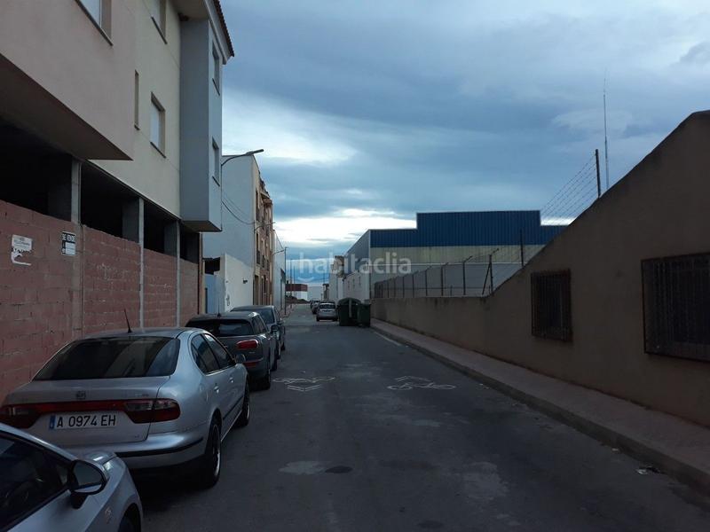 Foto f4b92093-fdd1-4618-b6ed-93043a23ac3f. Aparcament cotxe a Alhama de Murcia ciudad Alhama de Murcia