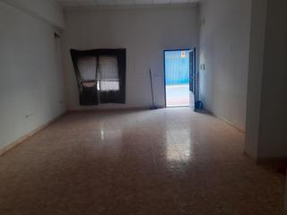 Local Comercial a Alhama de Murcia Ciudad. Local comercial cerca del centro arreglado
