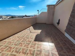 Attique à Totana. "ático de lujo en totana: ¡tu oasis privado te espera!